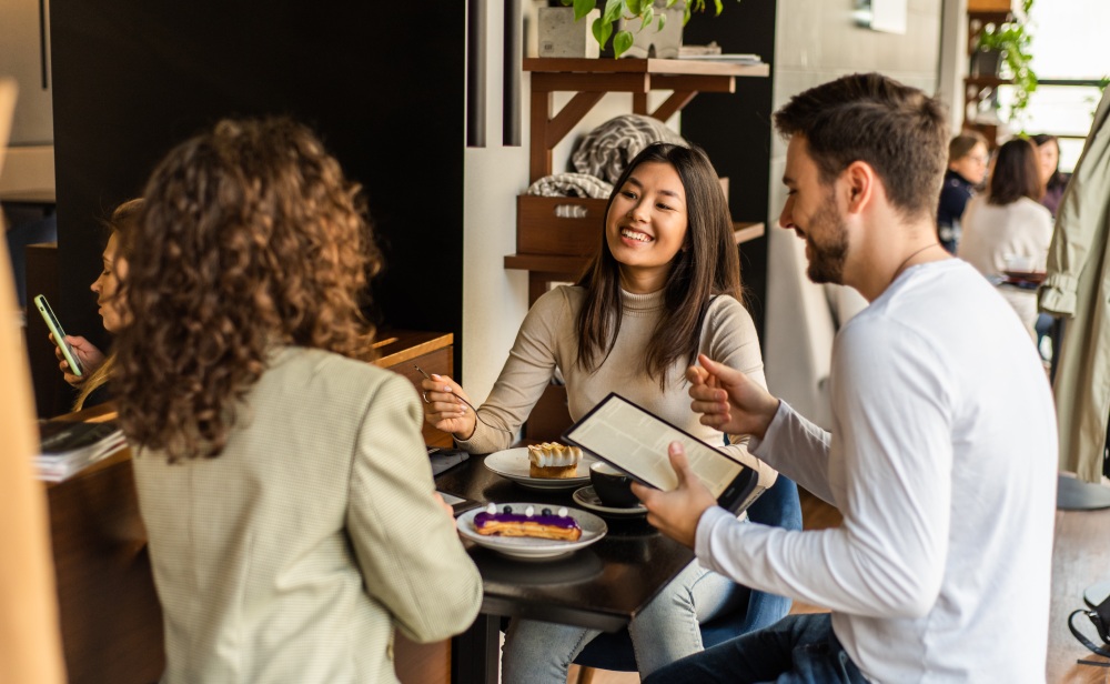 Hogyan válasszon e-book olvasót képernyő-megvilágítással: áttekintés és néhány hasznos tipp