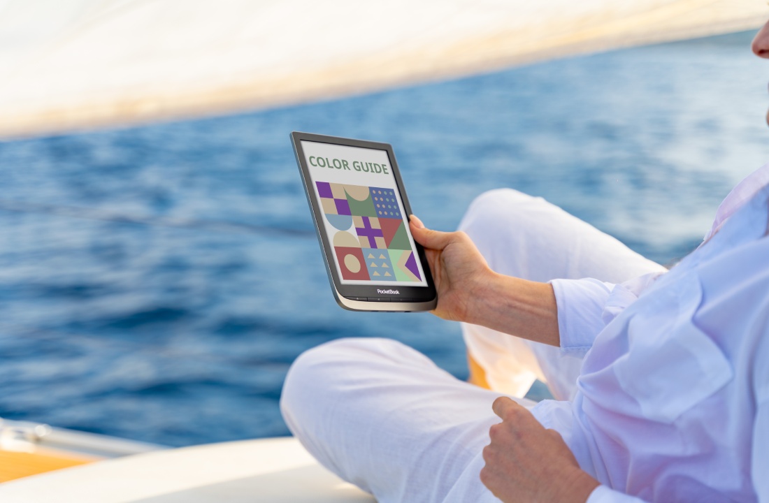 Videó: A PocketBook és az E Ink a színes ePapírról és az új, 7,8 colos InkPad Colorról